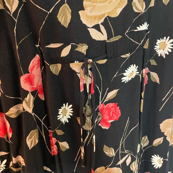 Button-Up Floral Dress - Picture 6 of 6